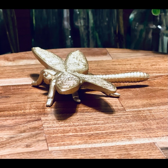 🪲Gold Resin Dragonfly Garden Figure Tiered Tray Decor🪲 - Picture 2 of 8